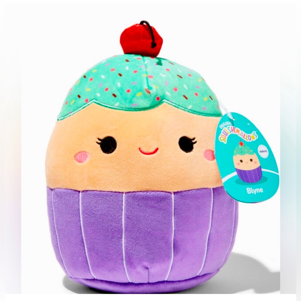 Squishmallow Blyne the Cupcake 8in